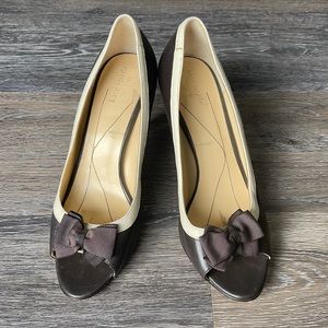 Like new! peep toe pumps